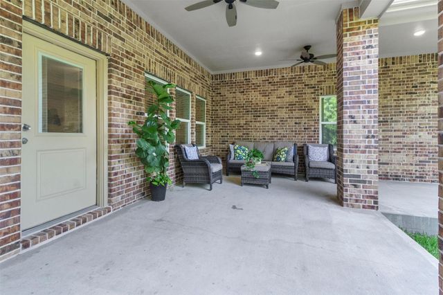 13336 Lake Breeze Lane, Willis, TX 77318