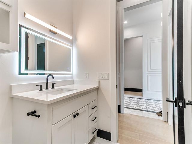 4420 Redbud Circle, Oklahoma City, OK 73111