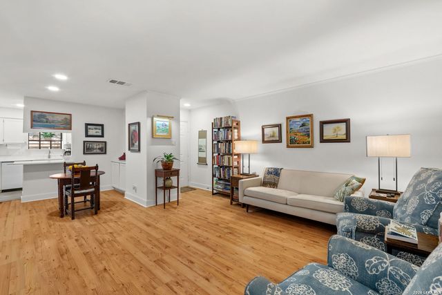 10955 Wurzbach Rd Apt 102, San Antonio, TX 78230