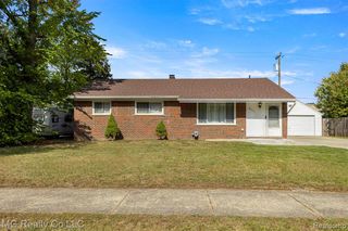 8671 Whitefield Street, Dearborn Heights, MI 48127