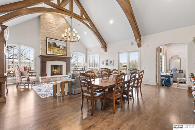 3511 S 228th Terrace, Elkhorn, NE 68022