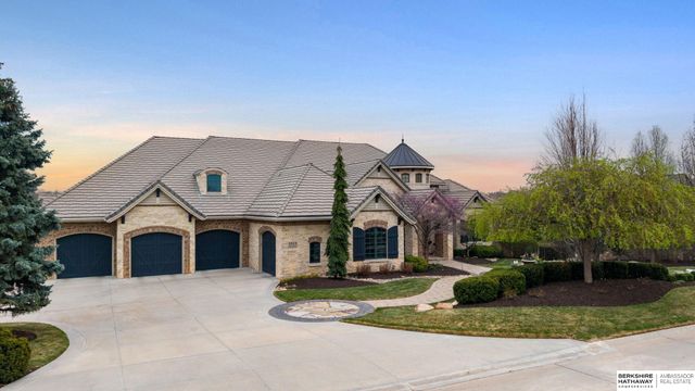 3511 S 228th Terrace, Elkhorn, NE 68022