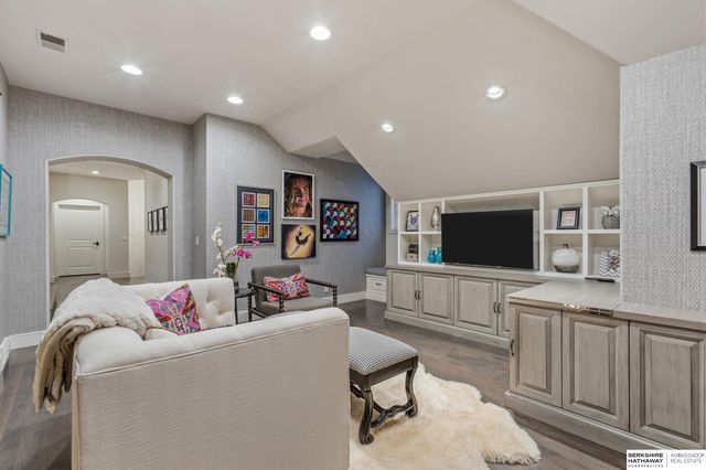 3511 S 228th Terrace, Elkhorn, NE 68022