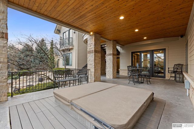3511 S 228th Terrace, Elkhorn, NE 68022