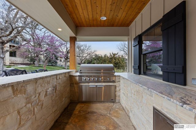 3511 S 228th Terrace, Elkhorn, NE 68022