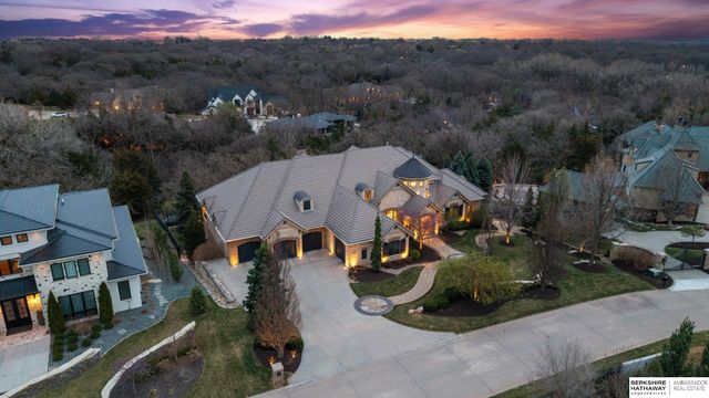3511 S 228th Terrace, Elkhorn, NE 68022