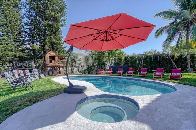 13300 Biscayne Bay Ter, North Miami, FL 33181