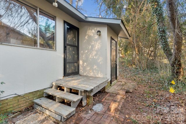 2701 Sonora Lane, Charlotte, NC 28208