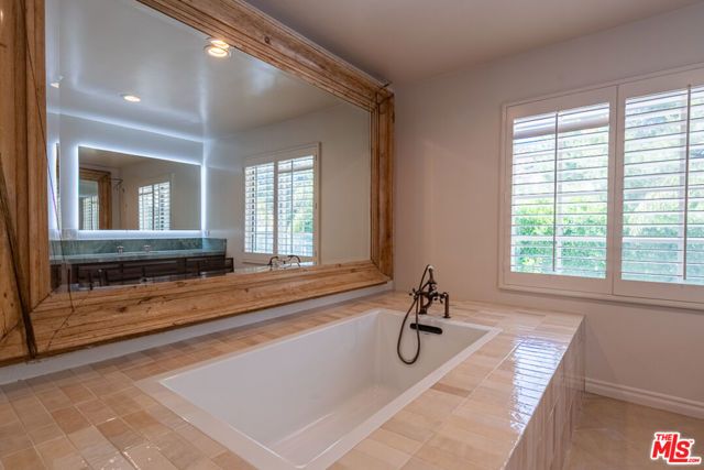 17636 Camino De Yatasto, Pacific Palisades (los Angeles), CA 90272