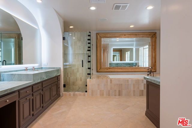 17636 Camino De Yatasto, Pacific Palisades (los Angeles), CA 90272