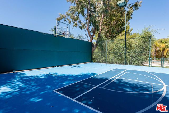 17636 Camino De Yatasto, Pacific Palisades (los Angeles), CA 90272