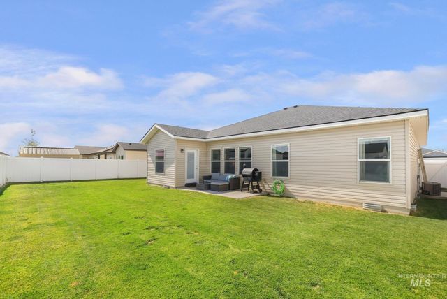 429 Southwood Ave W, Twin Falls, ID 83301