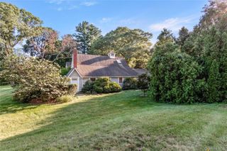 953 Ripley Lane, Oyster Bay, NY 11771
