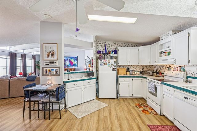 176 FLORENCE BOULEVARD, Debary, FL 32713