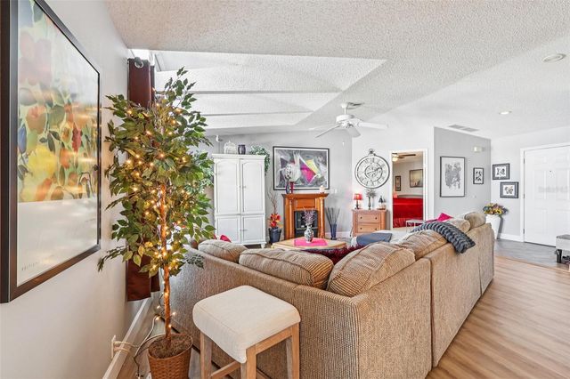 176 FLORENCE BOULEVARD, Debary, FL 32713