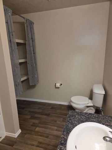 106 E Murtaugh Lake Dr, Middleton, ID 83644