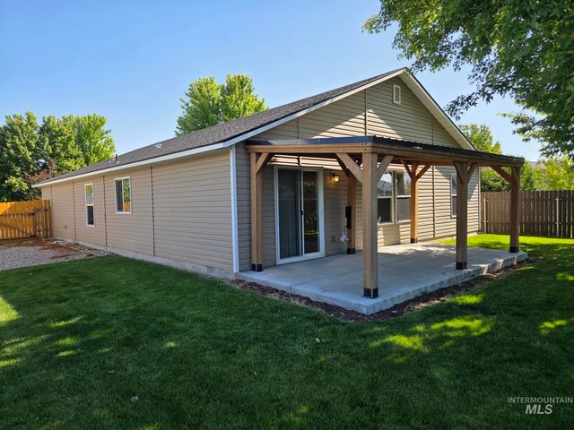 106 E Murtaugh Lake Dr, Middleton, ID 83644