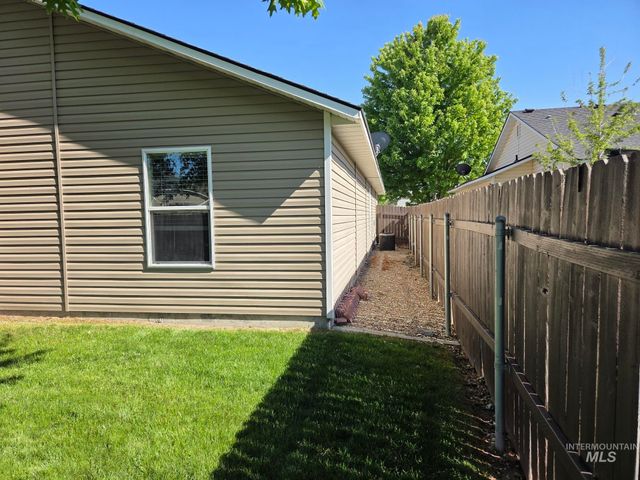 106 E Murtaugh Lake Dr, Middleton, ID 83644
