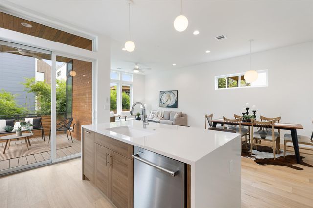 900 S 2nd ST 21, Austin, TX 78704