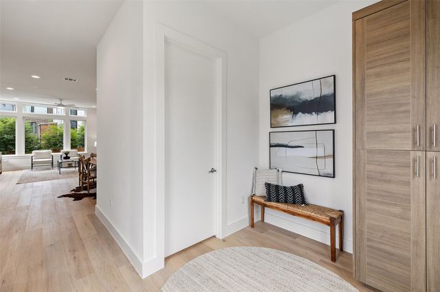 900 S 2nd ST 21, Austin, TX 78704