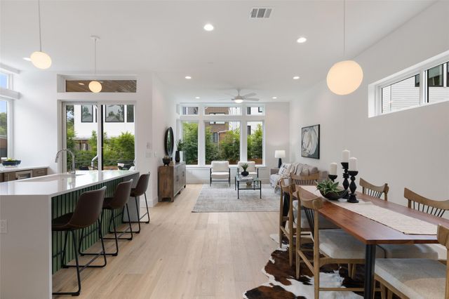 900 S 2nd ST 21, Austin, TX 78704