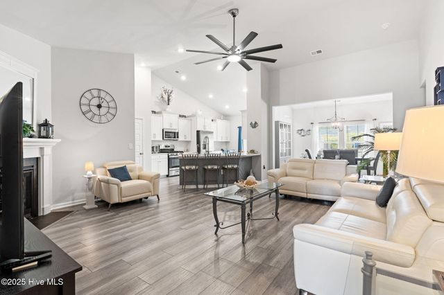 6939 English Holly Court SW, Ocean Isle Beach, NC 28469