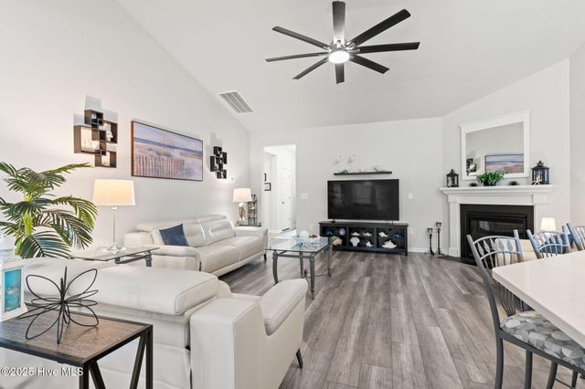 6939 English Holly Court SW, Ocean Isle Beach, NC 28469