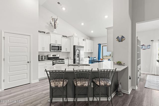 6939 English Holly Court SW, Ocean Isle Beach, NC 28469