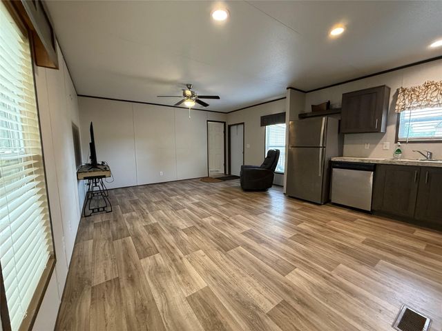 2245 County Road 130 2, Pearland, TX 77581