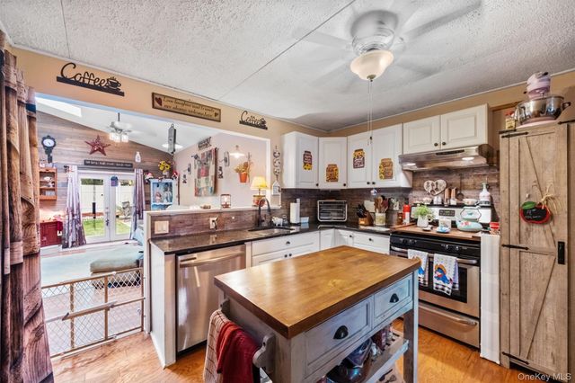 17 Perry Road, Cornwall, NY 12518