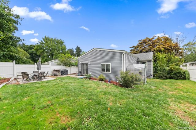 17 Perry Road, Cornwall, NY 12518