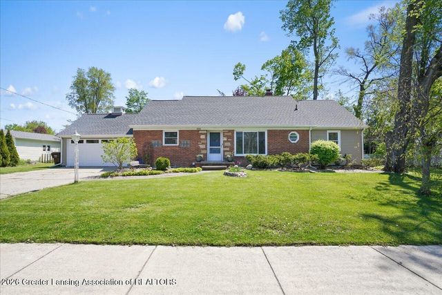 1213 Jenne Street, Grand Ledge, MI 48837