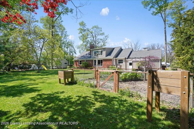 1213 Jenne Street, Grand Ledge, MI 48837
