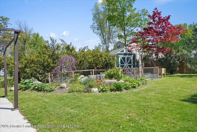 1213 Jenne Street, Grand Ledge, MI 48837