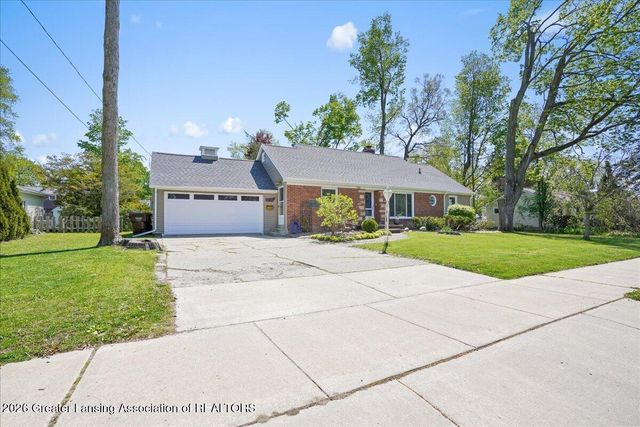 1213 Jenne Street, Grand Ledge, MI 48837