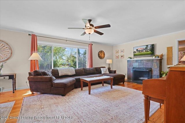 1213 Jenne Street, Grand Ledge, MI 48837