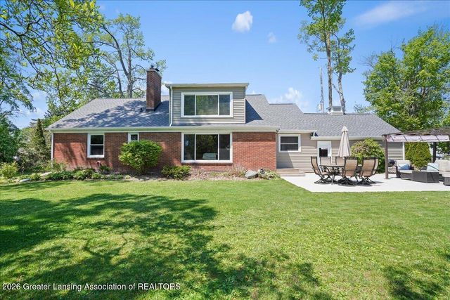 1213 Jenne Street, Grand Ledge, MI 48837