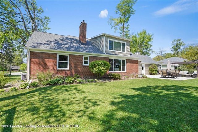 1213 Jenne Street, Grand Ledge, MI 48837