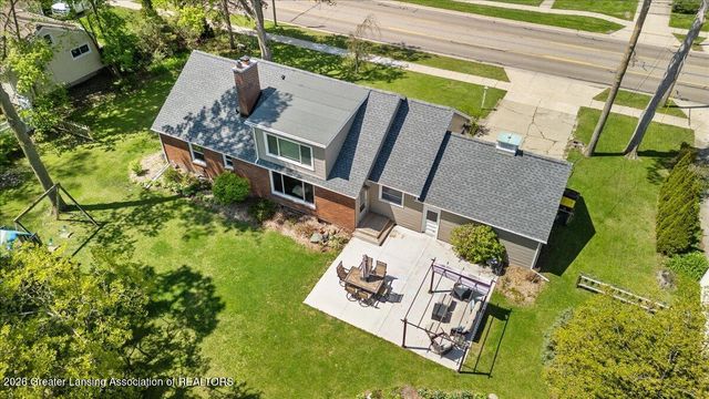 1213 Jenne Street, Grand Ledge, MI 48837