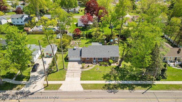 1213 Jenne Street, Grand Ledge, MI 48837