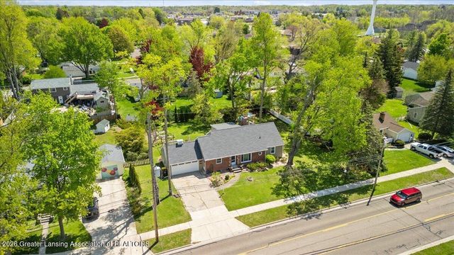 1213 Jenne Street, Grand Ledge, MI 48837