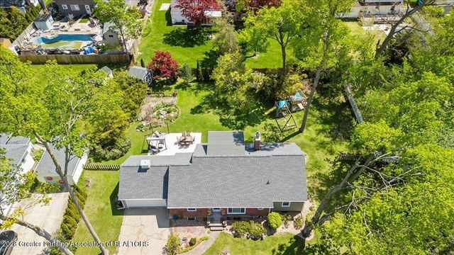 1213 Jenne Street, Grand Ledge, MI 48837
