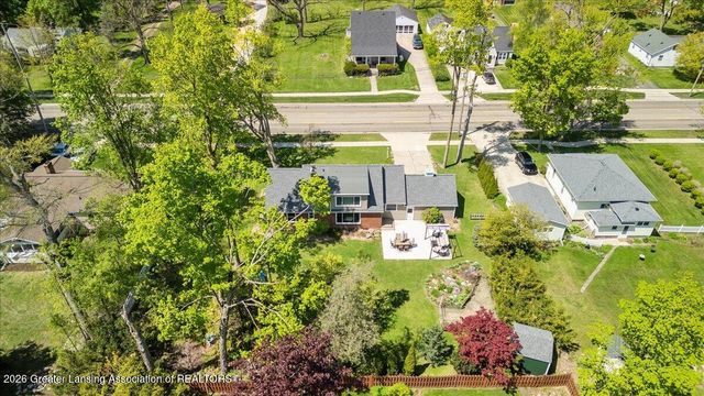 1213 Jenne Street, Grand Ledge, MI 48837