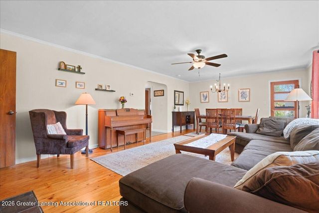1213 Jenne Street, Grand Ledge, MI 48837