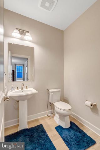 11413 WOODRUSH CT, Fairfax, VA 22030