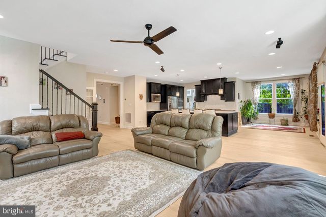11413 WOODRUSH CT, Fairfax, VA 22030
