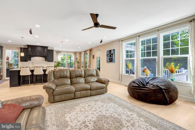 11413 WOODRUSH CT, Fairfax, VA 22030