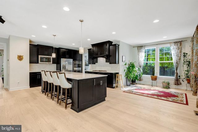 11413 WOODRUSH CT, Fairfax, VA 22030