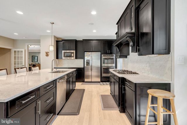 11413 WOODRUSH CT, Fairfax, VA 22030