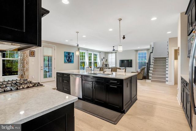 11413 WOODRUSH CT, Fairfax, VA 22030